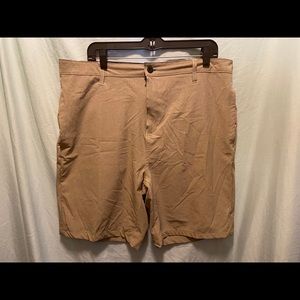 Burnside 36 men’s shorts. Tan